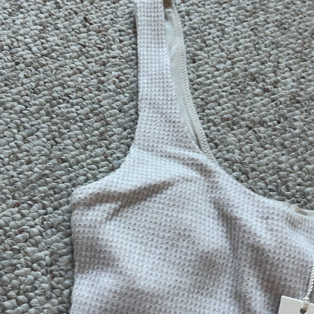 NWT Abercrombie & Fitch Waffle Knit Top - Picture 4 of 4